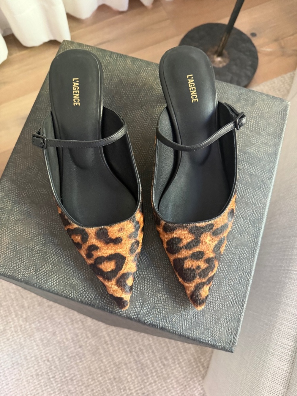 L'AGENCE Edith Pointed Pumps